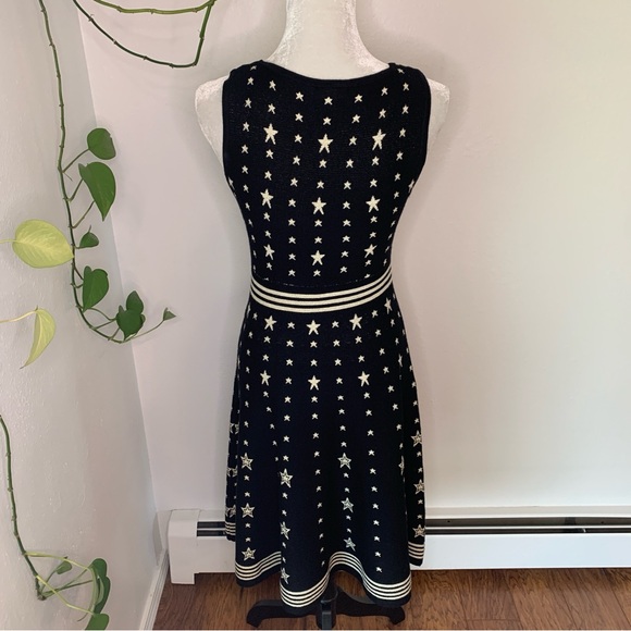 Torrid Black and White Metallic Star Print Dress Size 00 (which is a 10) - Picture 4 of 14
